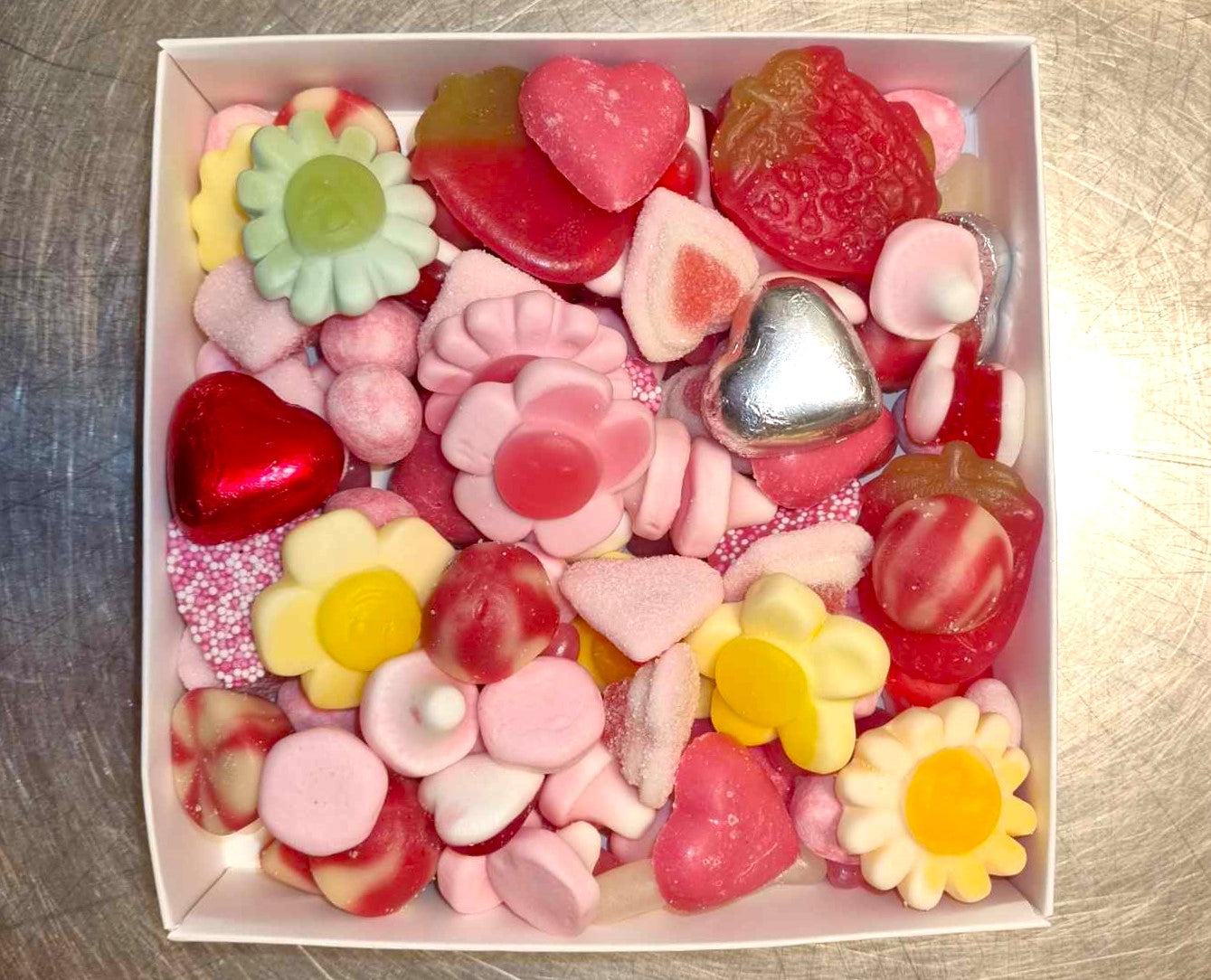Mothers Day Sweet and Chocolate Pick n Mix box